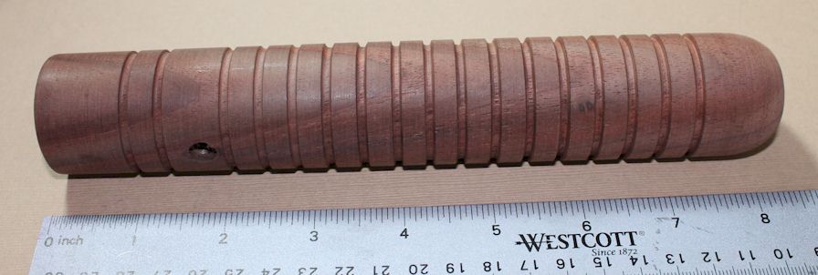 Forearm Winchester 62-62A 17 groove round bottom post war Black Walnut